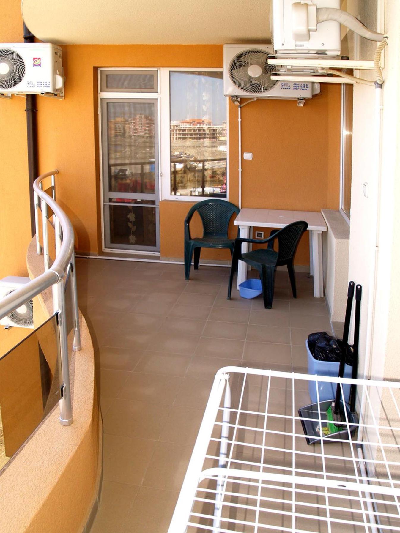 Apartments Sea Sounds Pomorie Bagian luar foto