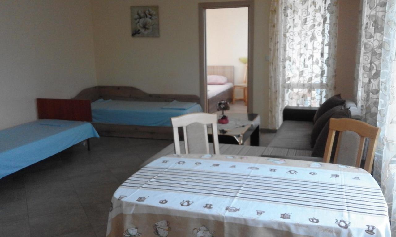 Apartments Sea Sounds Pomorie Bagian luar foto