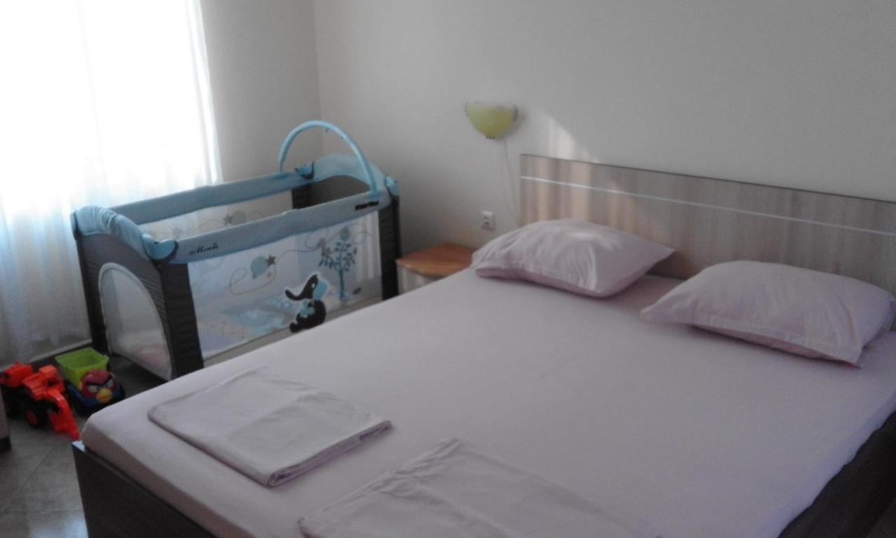 Apartments Sea Sounds Pomorie Bagian luar foto