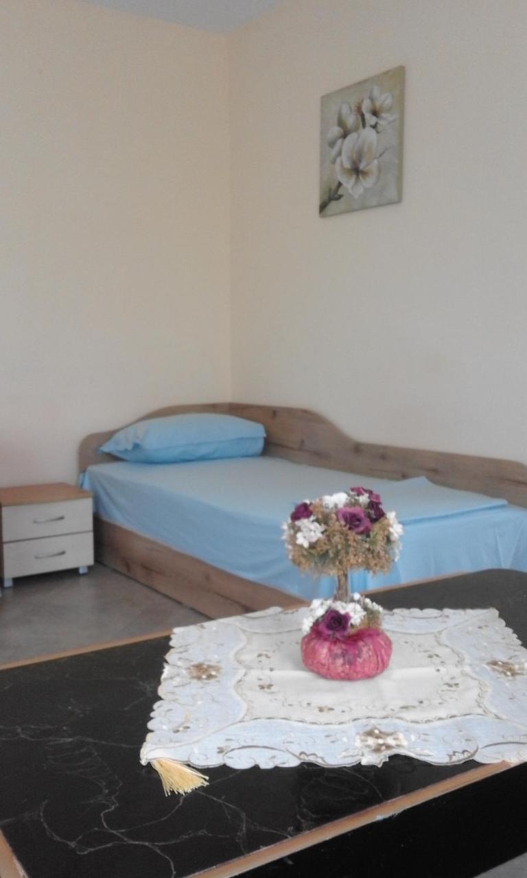 Apartments Sea Sounds Pomorie Bagian luar foto
